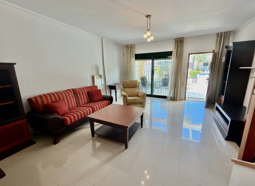 Reventa - Villa - Ciudad Quesada - Doña Pepa