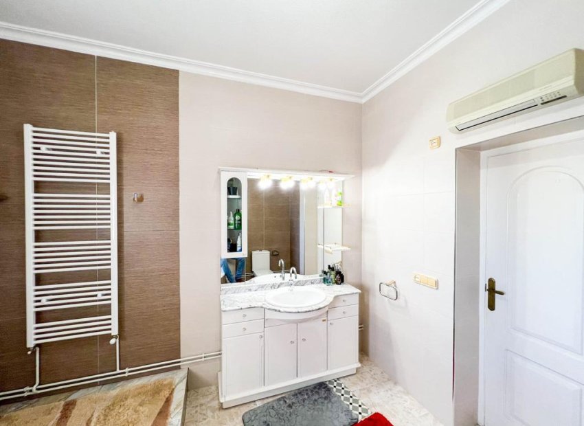 Reventa - Villa - Ciudad Quesada - Doña Pepa