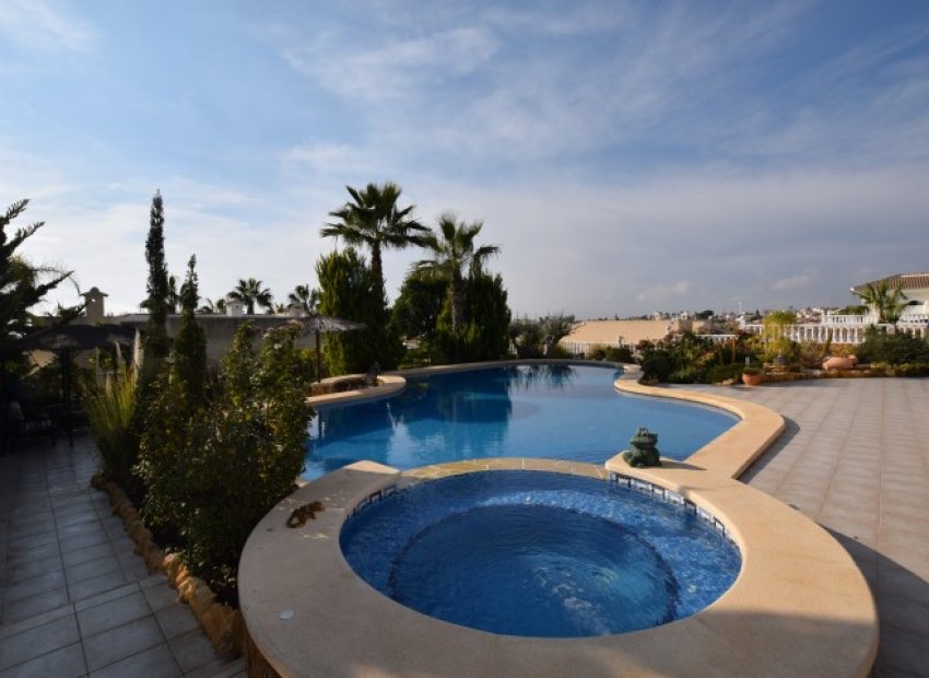 Reventa - Villa - Ciudad Quesada - La Fiesta