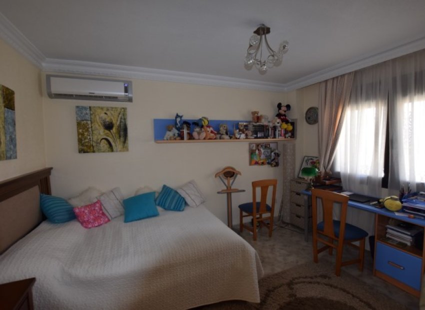 Reventa - Villa - Ciudad Quesada - La Fiesta