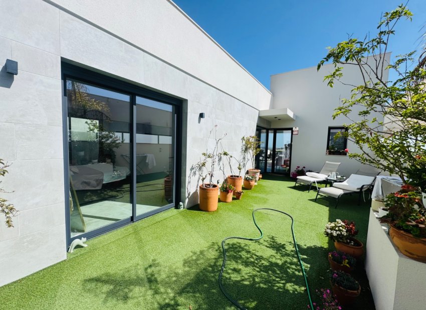 Reventa - Villa - Ciudad Quesada - La Fiesta