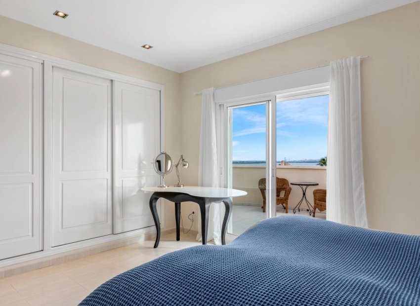 Reventa - Villa - Ciudad Quesada - La Fiesta