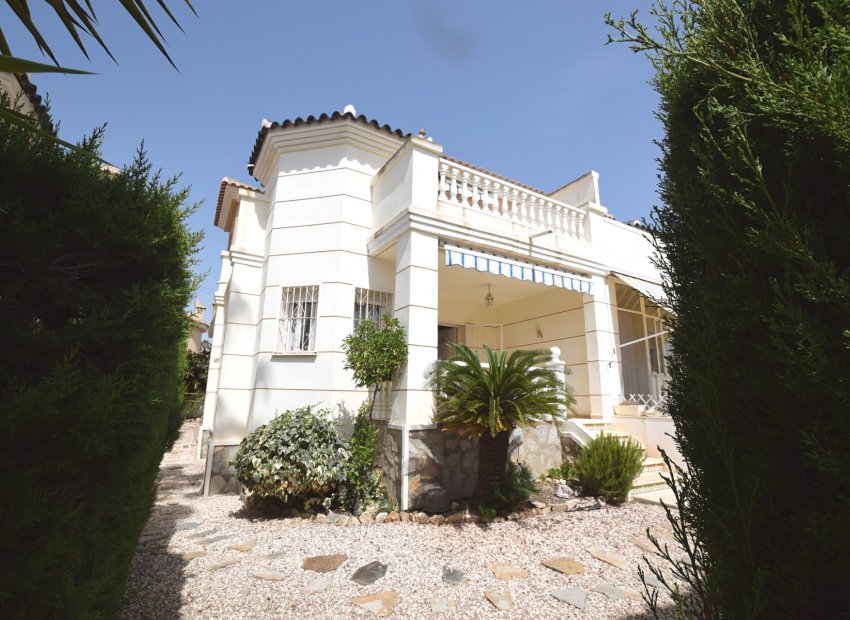 Reventa - Villa - Ciudad Quesada - La Fiesta