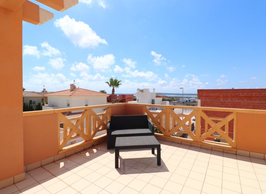 Reventa - Villa - Ciudad Quesada - La Fiesta