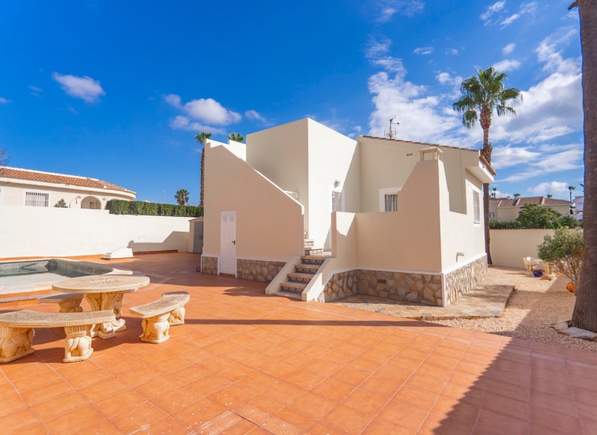 Reventa - Villa - Ciudad Quesada - La Fiesta