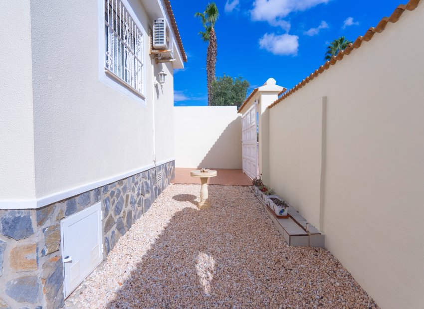 Reventa - Villa - Ciudad Quesada - La Fiesta