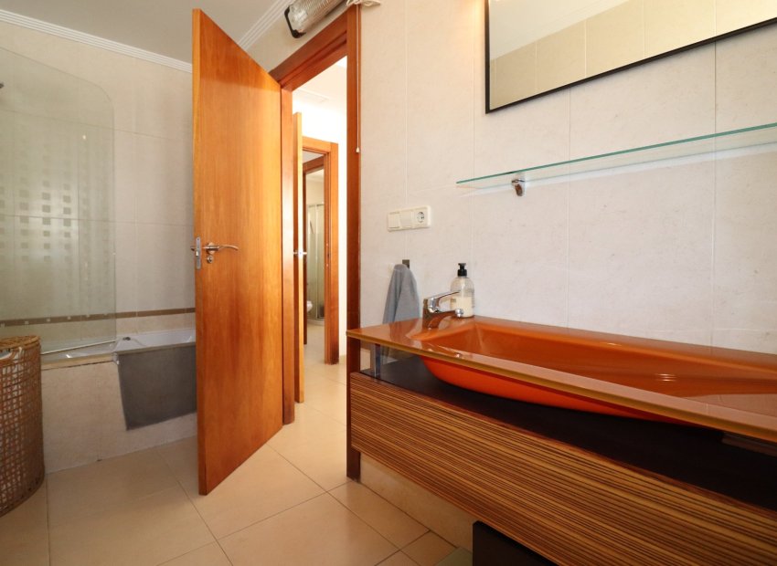 Reventa - Villa - Ciudad Quesada - La Fiesta