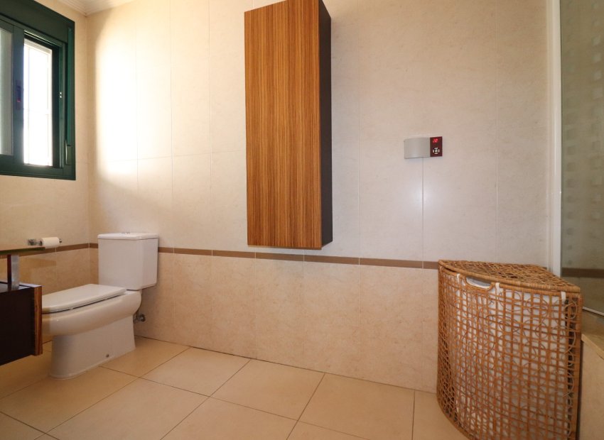 Reventa - Villa - Ciudad Quesada - La Fiesta