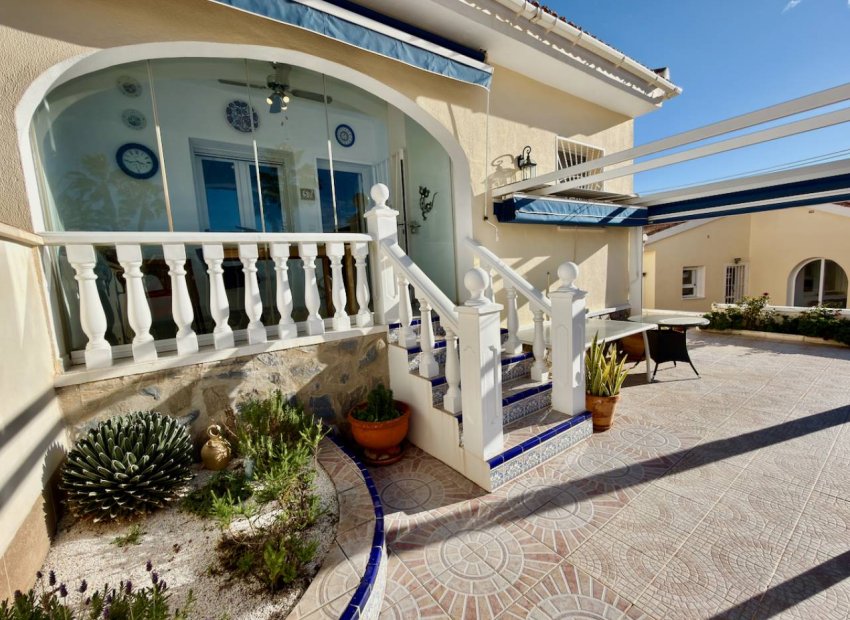 Reventa - Villa - Ciudad Quesada - La Fiesta