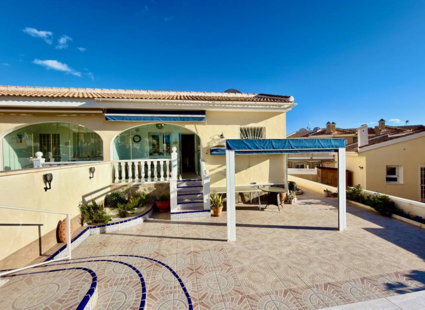 Reventa - Villa - Ciudad Quesada - La Fiesta