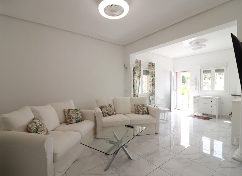 Reventa - Villa - Ciudad Quesada - La Fiesta