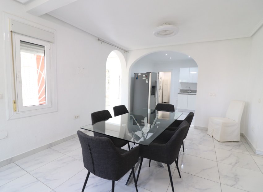 Reventa - Villa - Ciudad Quesada - La Fiesta