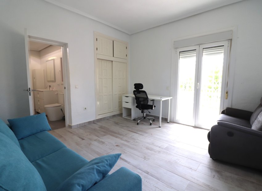 Reventa - Villa - Ciudad Quesada - La Fiesta