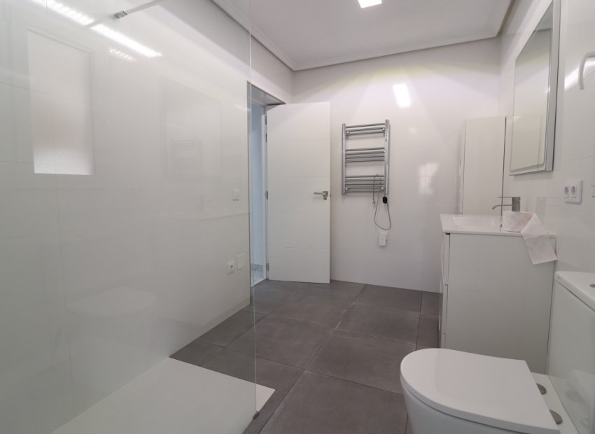 Reventa - Villa - Ciudad Quesada - La Fiesta
