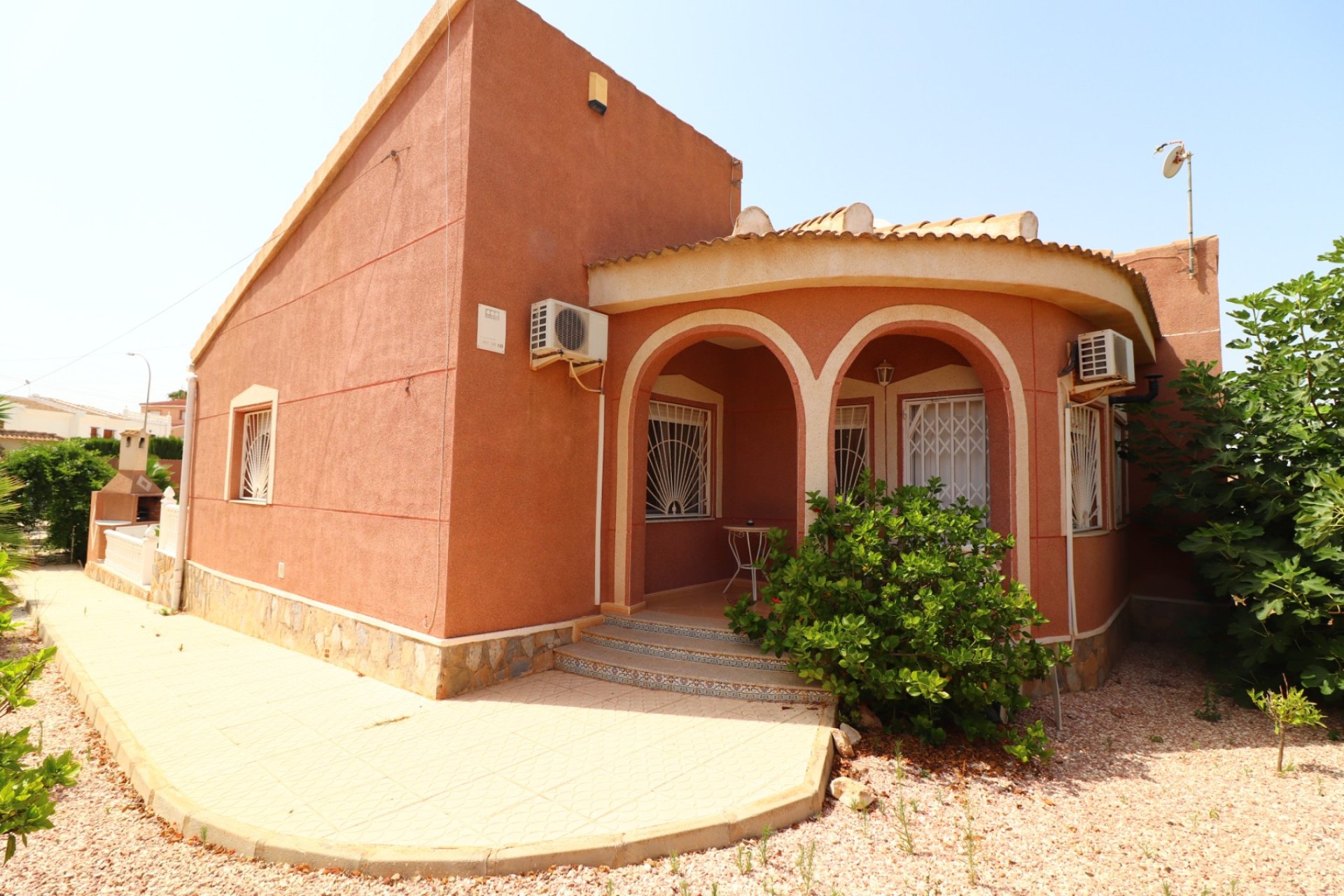 Reventa - Villa - Ciudad Quesada - La Fiesta