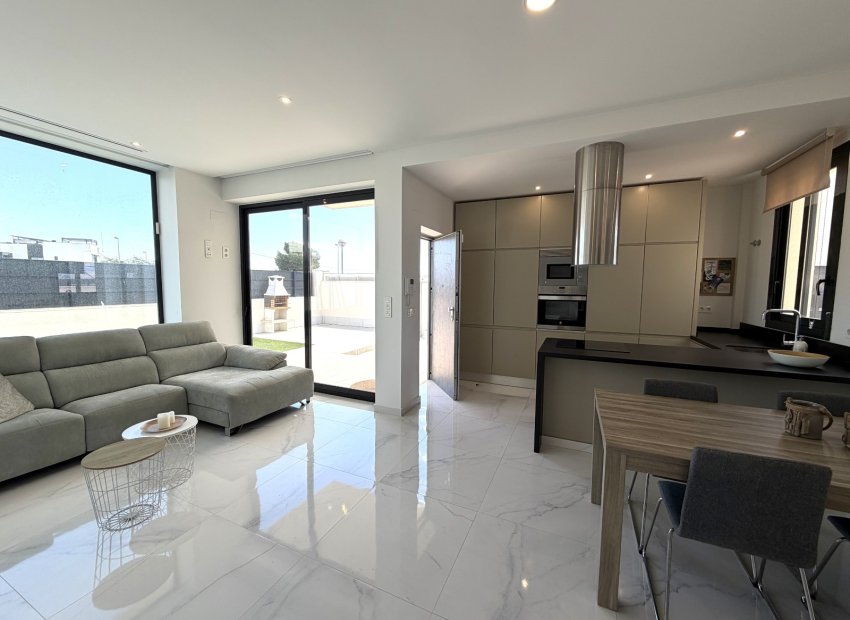 Reventa - Villa - Ciudad Quesada - La Laguna