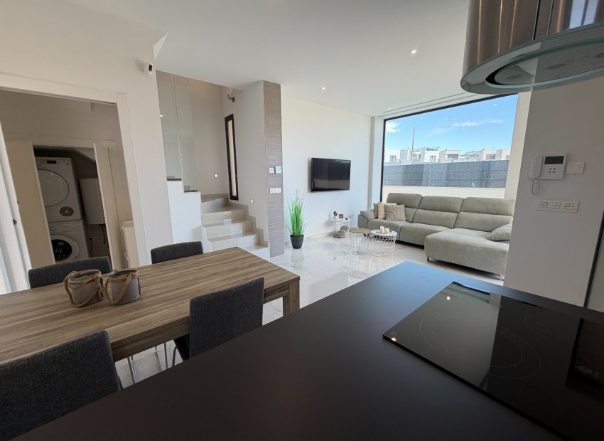 Reventa - Villa - Ciudad Quesada - La Laguna