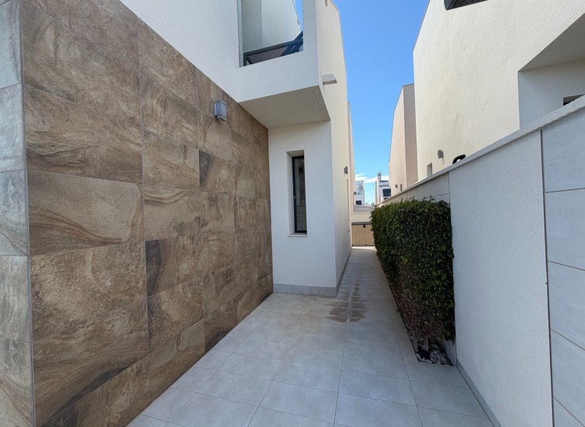 Reventa - Villa - Ciudad Quesada - La Laguna