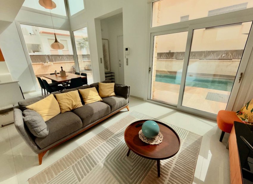 Reventa - Villa - Ciudad Quesada - Pueblo Bravo