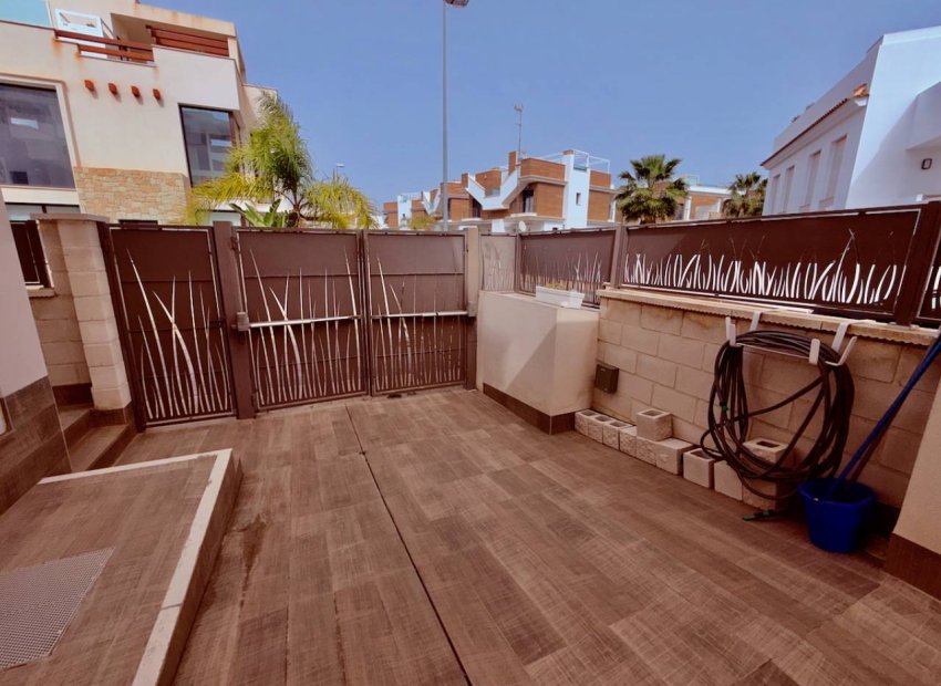 Reventa - Villa - Ciudad Quesada - Pueblo Bravo