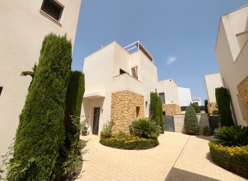 Reventa - Villa - Ciudad Quesada - Pueblo Bravo