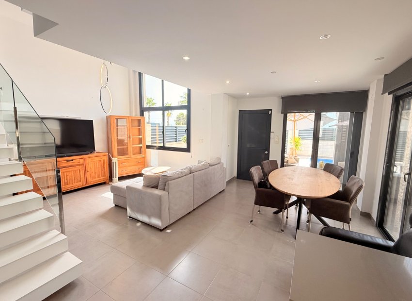 Reventa - Villa - Ciudad Quesada - Pueblo Bravo