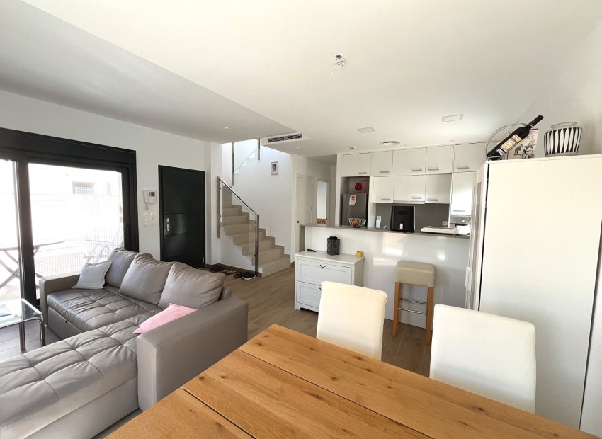 Reventa - Villa - Ciudad Quesada - Pueblo Bravo