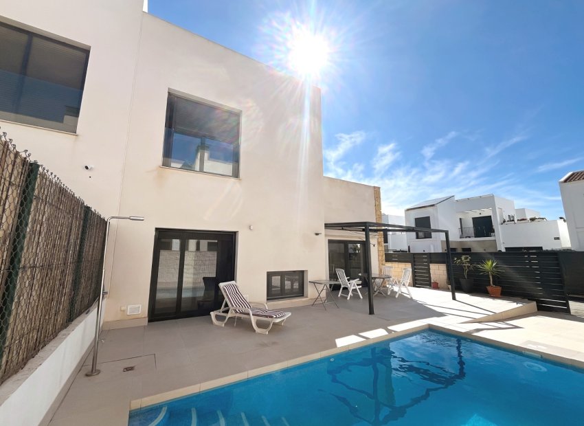 Reventa - Villa - Ciudad Quesada - Pueblo Bravo
