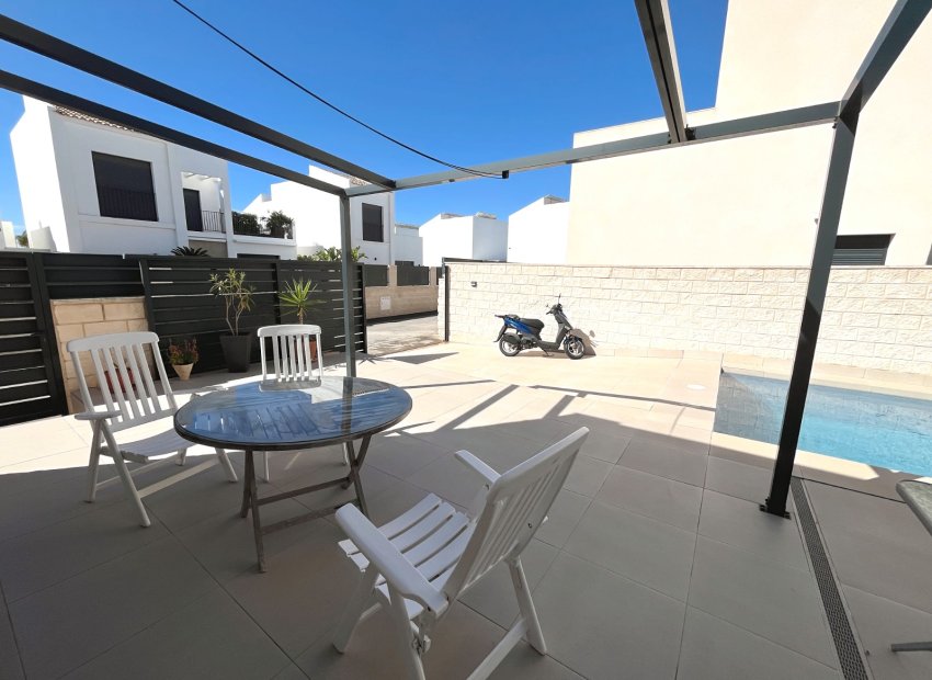 Reventa - Villa - Ciudad Quesada - Pueblo Bravo