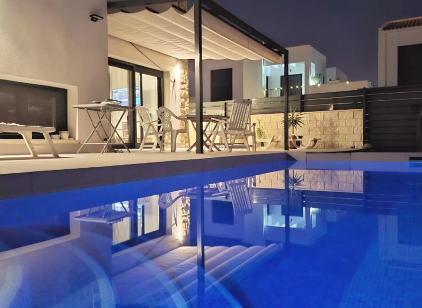 Reventa - Villa - Ciudad Quesada - Pueblo Bravo