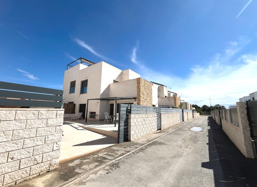 Reventa - Villa - Ciudad Quesada - Pueblo Bravo