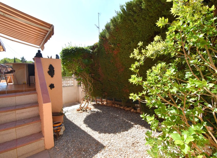 Reventa - Villa (detached) - Orihuela Costa - Los Balcones