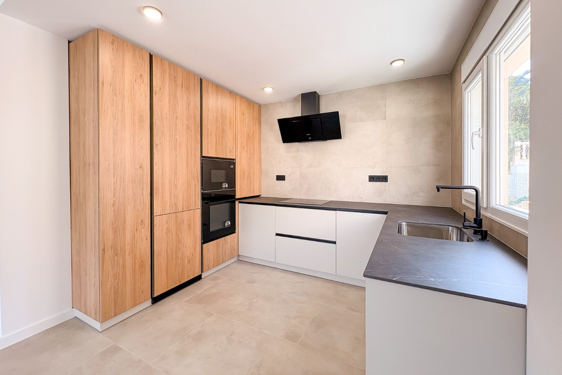 Reventa - Villa - El Campello - Pueblo Acantilado - Venta Lanuza