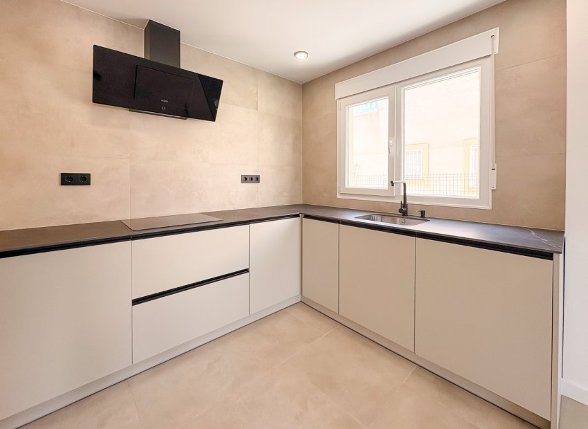 Reventa - Villa - El Campello - Pueblo Acantilado - Venta Lanuza