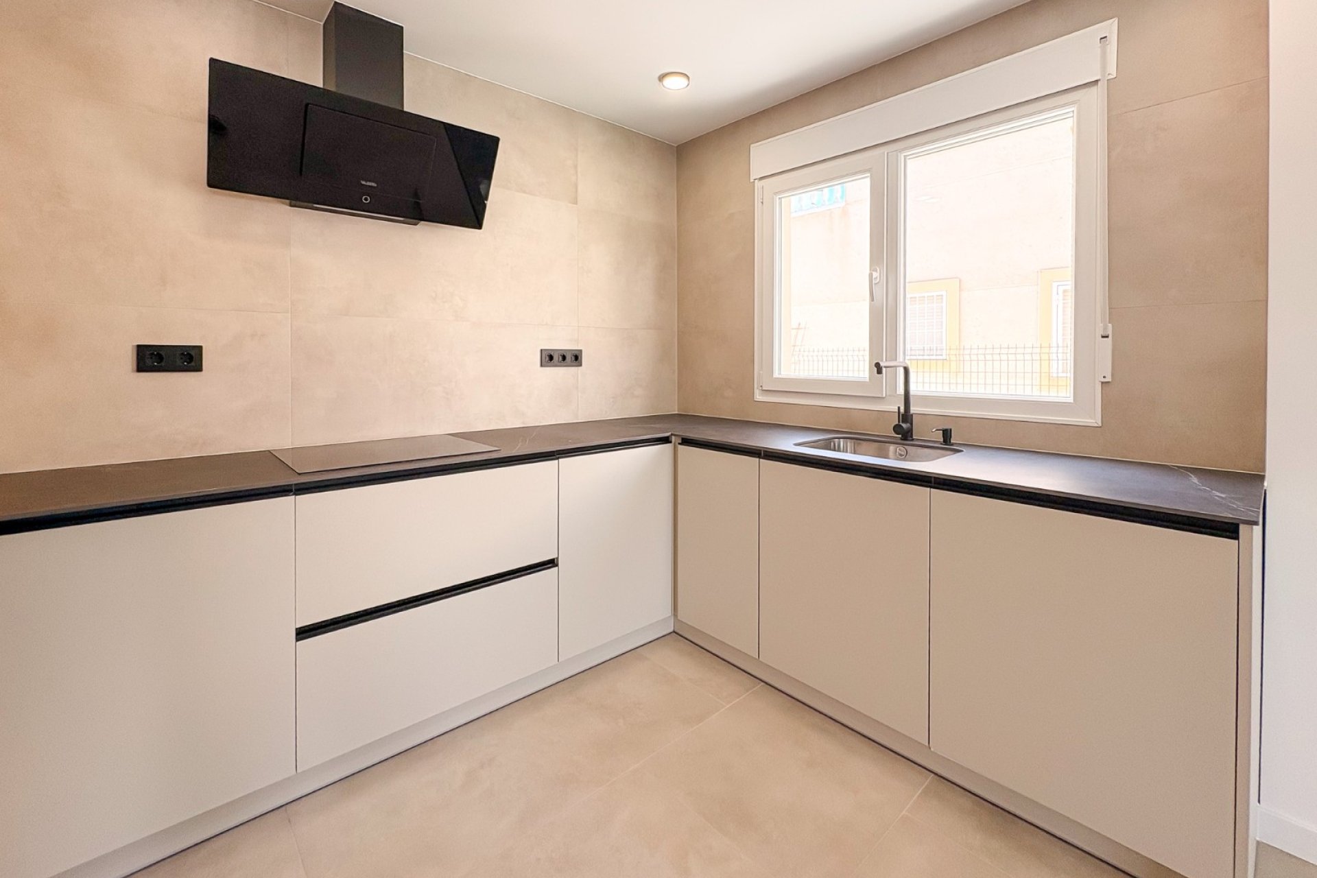 Reventa - Villa - El Campello - Pueblo Acantilado - Venta Lanuza