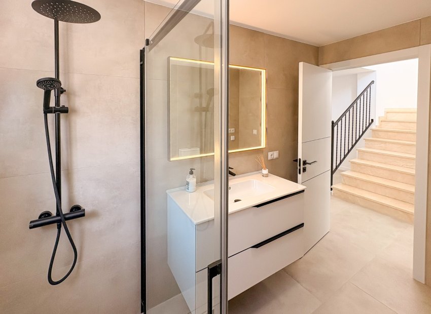 Reventa - Villa - El Campello - Pueblo Acantilado - Venta Lanuza