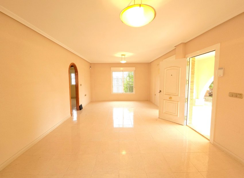 Reventa - Villa - Elche - La Marina