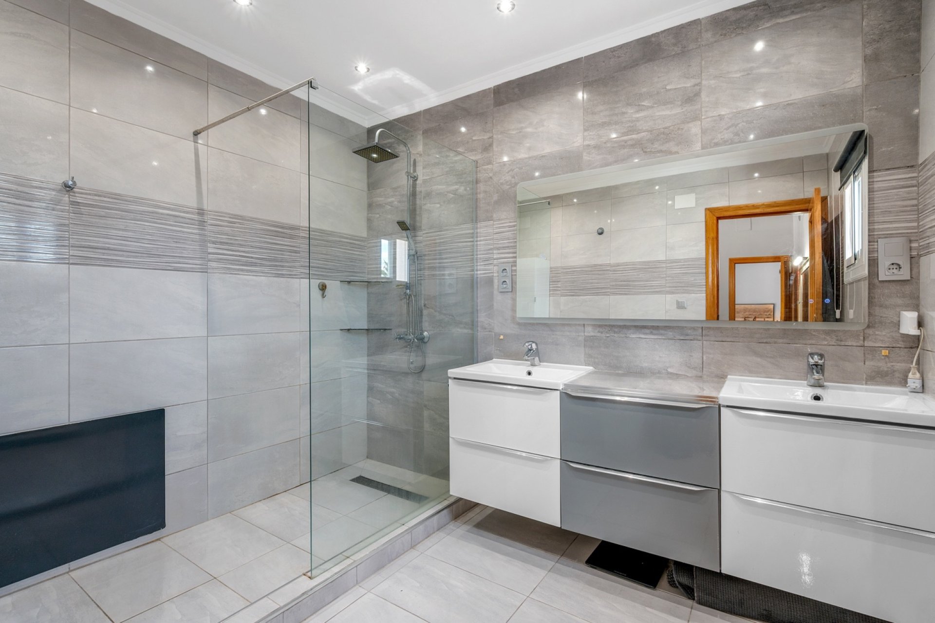 Reventa - Villa - Elche