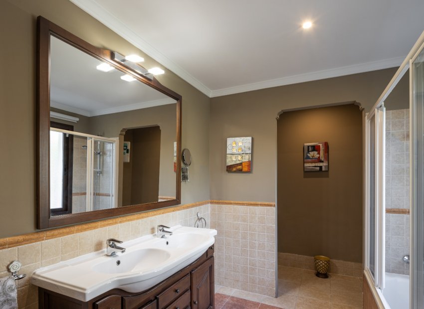 Reventa - Villa - Estepoa - El Paraíso