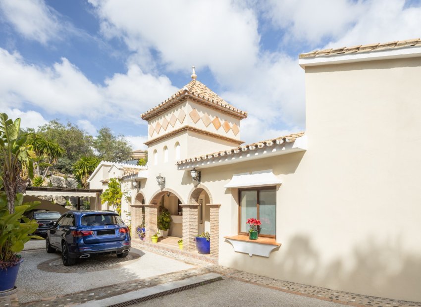 Reventa - Villa - Estepoa - El Paraíso