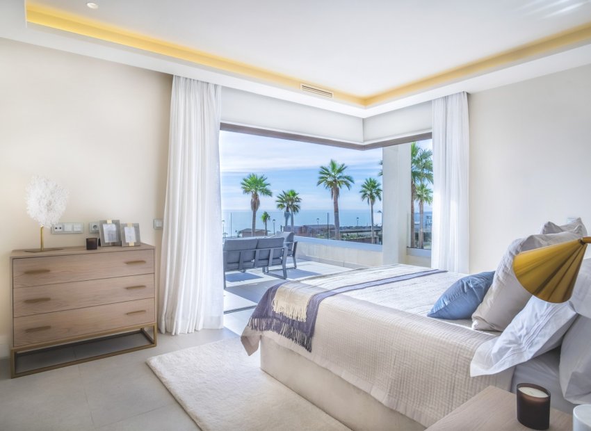 Reventa - Villa - Estepoa - New Golden Mile