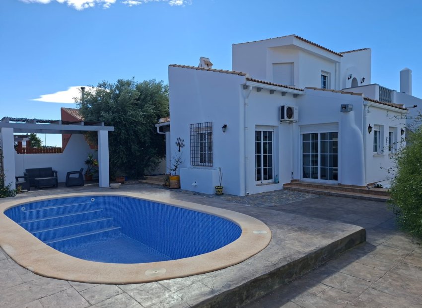 Reventa - Villa - Fortuna - Urbanizacion Las Kalendas