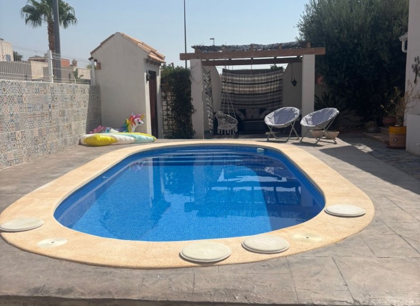 Reventa - Villa - Fortuna - Urbanizacion Las Kalendas
