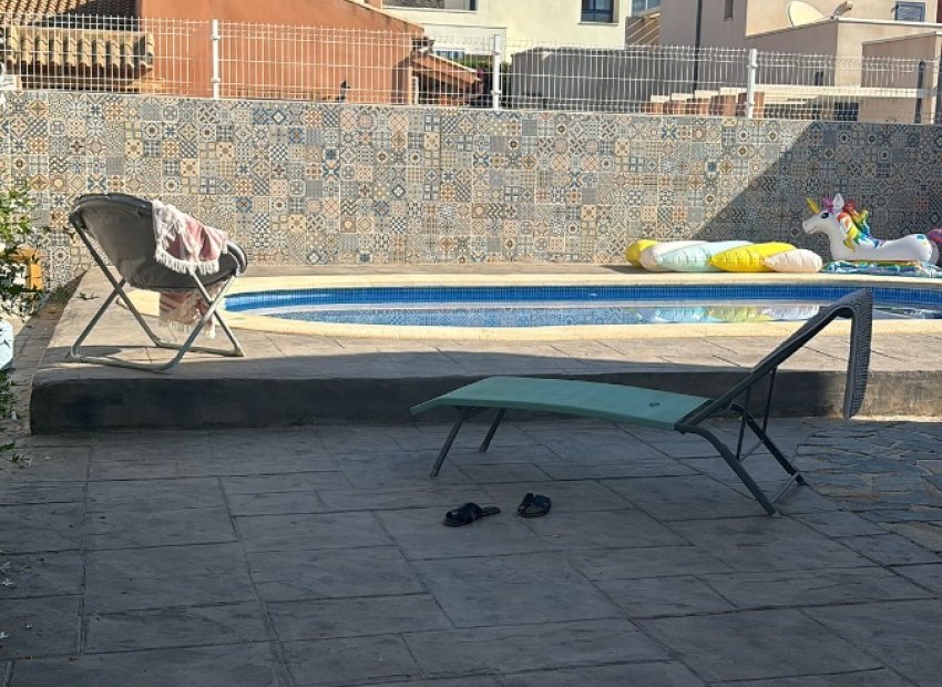 Reventa - Villa - Fortuna - Urbanizacion Las Kalendas