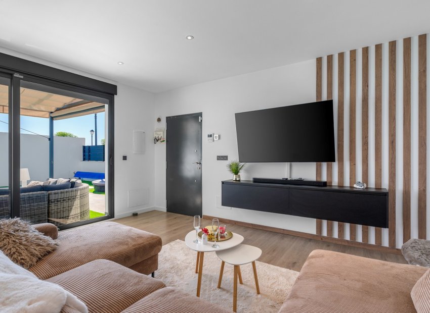 Reventa - Villa - Fortuna - Urbanizacion Las Kalendas