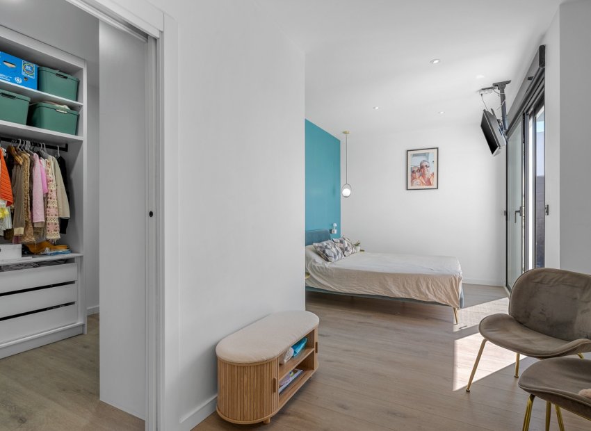 Reventa - Villa - Fortuna - Urbanizacion Las Kalendas