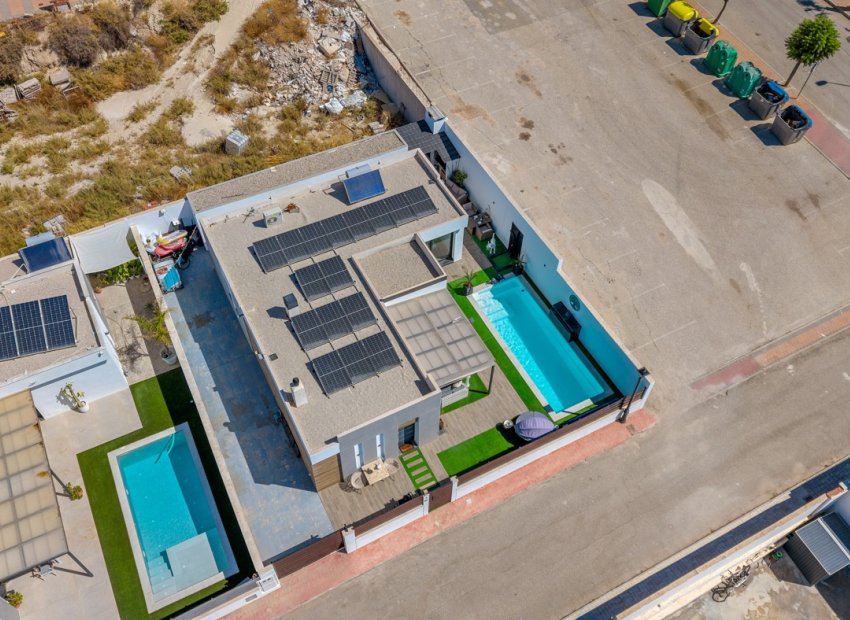 Reventa - Villa - Fortuna - Urbanizacion Las Kalendas