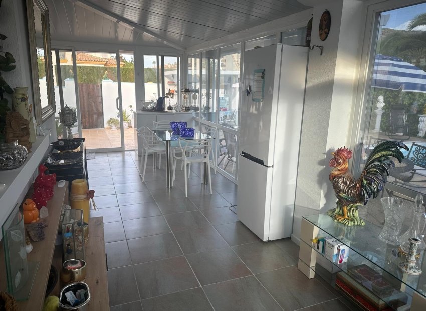 Reventa - Villa - Hondón de las Nieves - Urbaniz La Montañosa