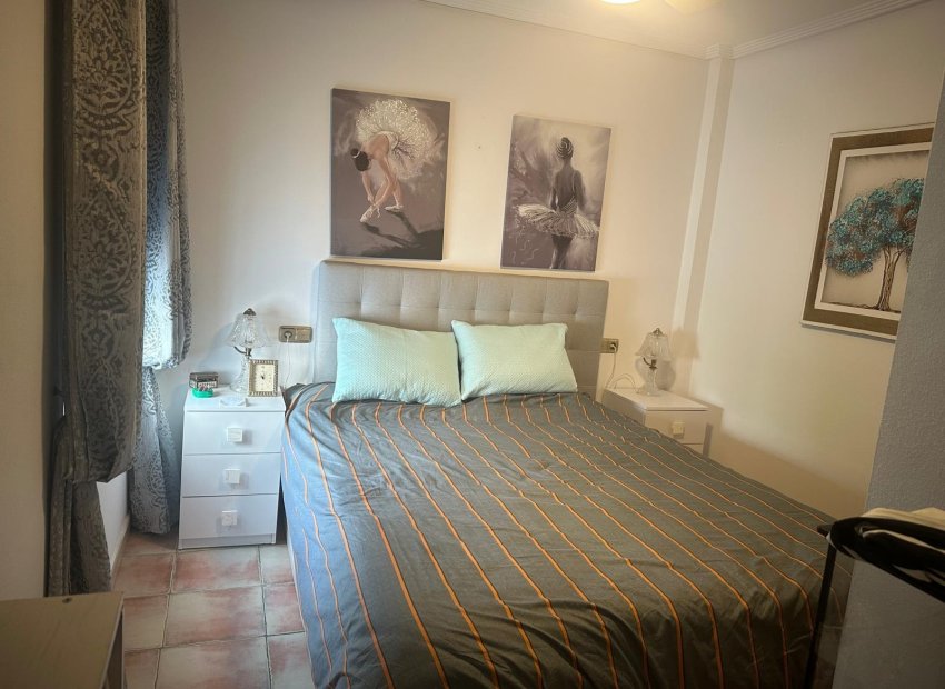 Reventa - Villa - Hondón de las Nieves - Urbaniz La Montañosa