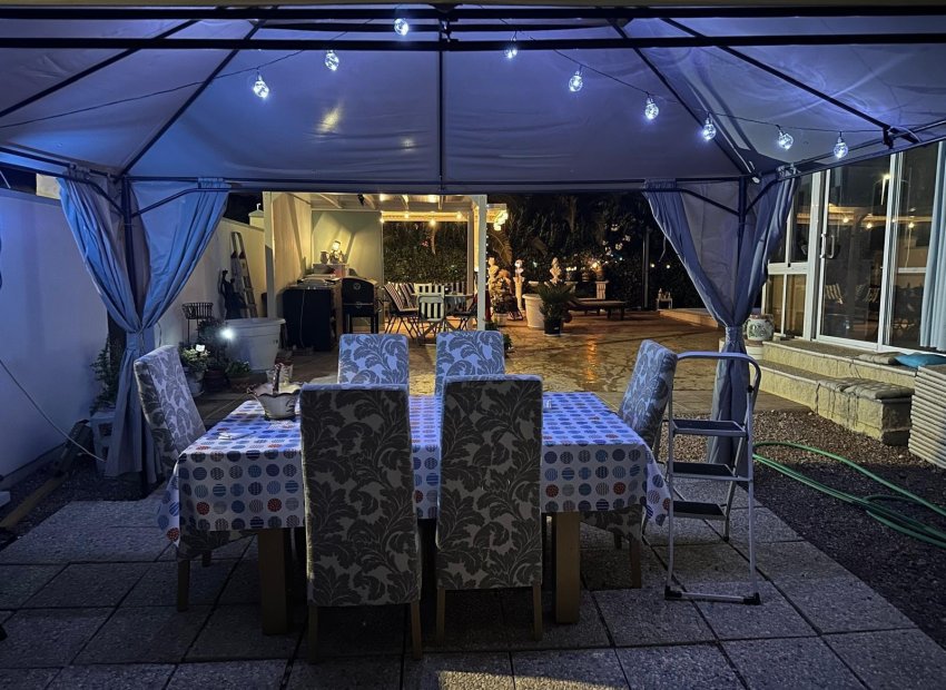 Reventa - Villa - Hondón de las Nieves - Urbaniz La Montañosa